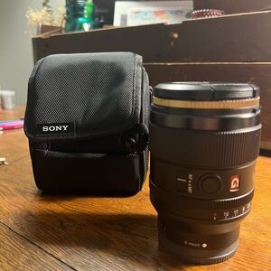 Sony 35mm f1.4gm lens MINT CONDITION